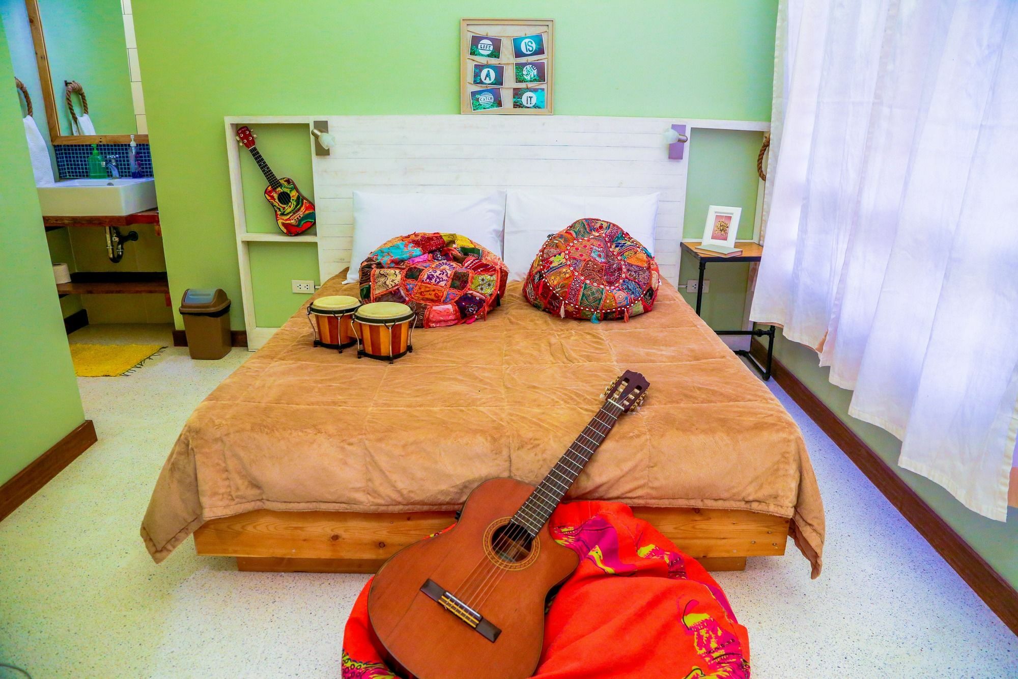 Flotsam And Jetsam Artist Beach Hostel San Juan  Exterior foto